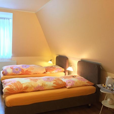 Barcelona Bed & Breakfast ดุสเซลดอร์ฟ ห้อง รูปภาพ