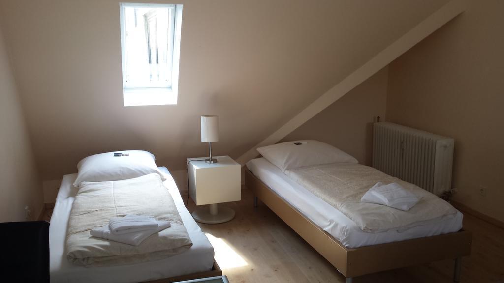 Barcelona Bed & Breakfast ดุสเซลดอร์ฟ ห้อง รูปภาพ